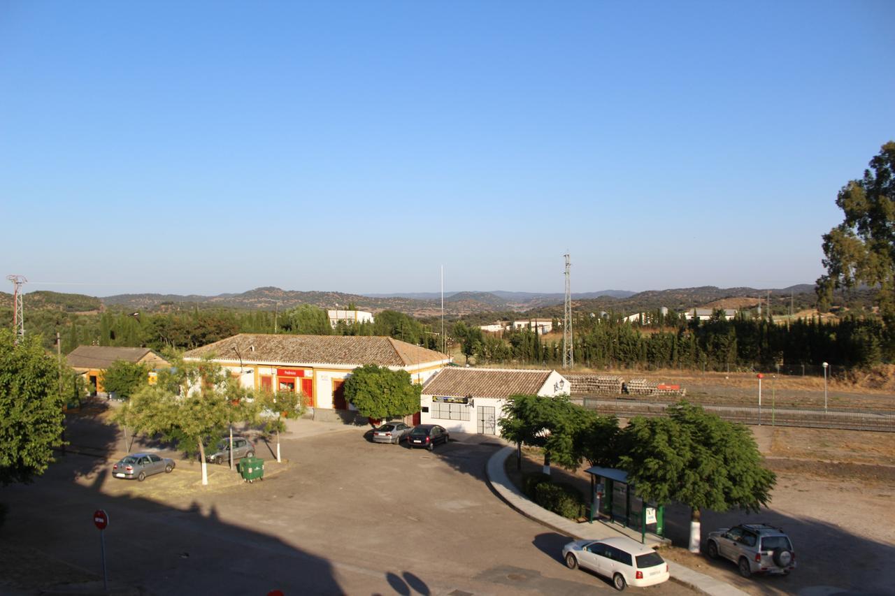 Hotel Entreolivos 엘페드로소 외부 사진