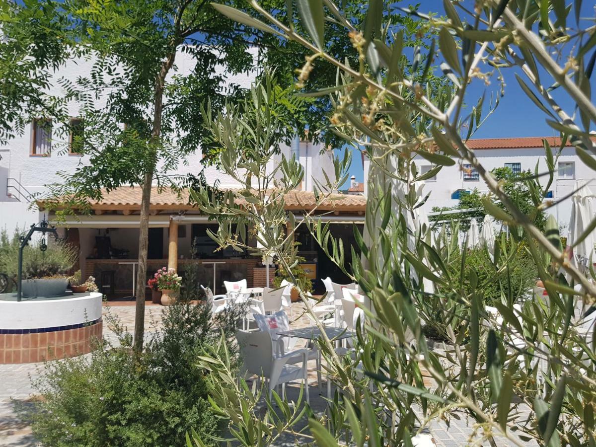 Hotel Entreolivos 엘페드로소 외부 사진